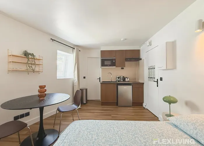 Charming 20m In 20 With Shared Terrace * פריז