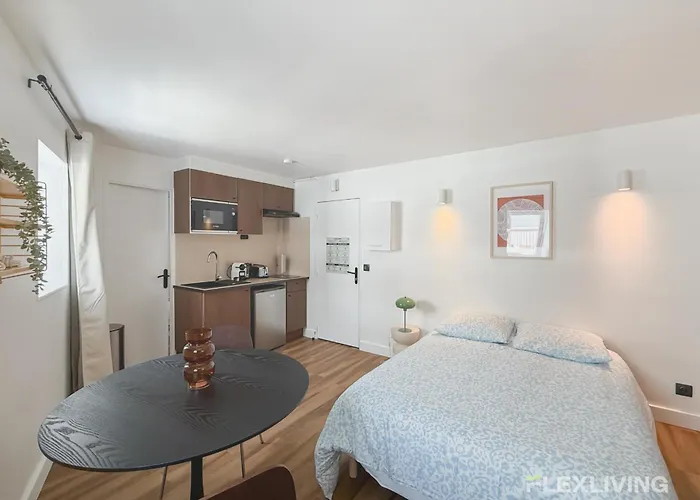 Charming 20m In 20 With Shared Terrace דירה *